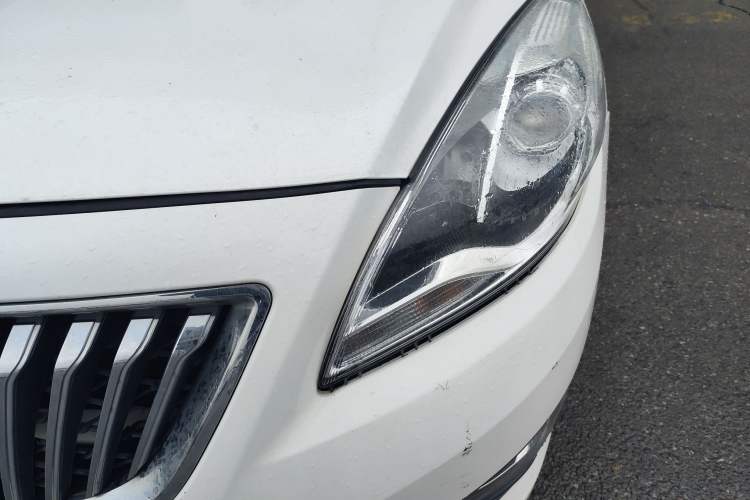 Used Haima Fumei 2014 M5 1.6L Manual Elite Model Left Front Headlight