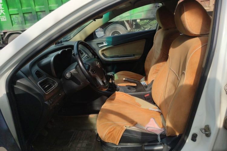 Used Haima Fumei 2014 M5 1.6L Manual Elite Model Left Front Seat