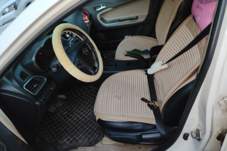 Used Haima Fumei 2014 M5 1.6L Automatic Elite Model Left Front Seat