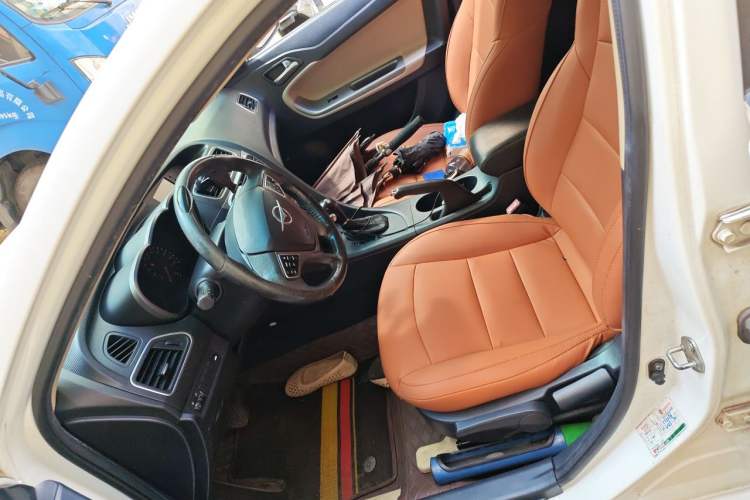 Used Haima Fumei 2014 M5 1.6L Automatic Elite Model Left Front Seat
