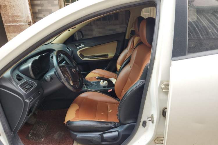 Used Haima Fumei 2014 M5 1.6L Automatic Elite Model Left Front Seat