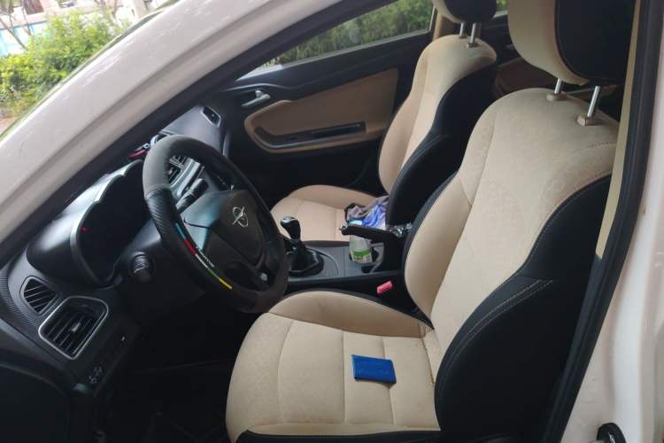 Used Haima Fumei 2014 M5 1.6L Manual Standard Model Left Front Seat