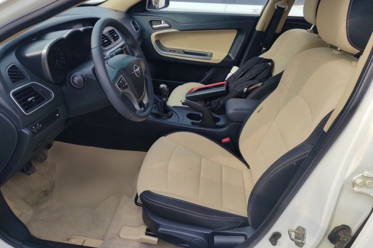 Used Haima Fumei 2014 M5 1.6L Manual Elite Model Left Front Seat