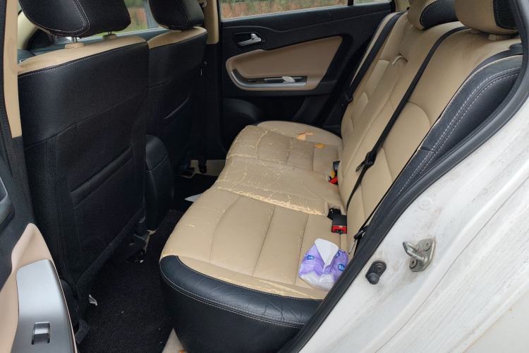 Used Haima Fumei 2014 M5 1.6L Automatic Comfort Model Left Rear Seat