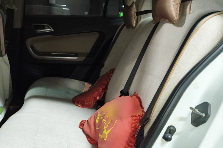 Used Haima Fumei 2014 M5 1.6L Automatic Elite Model Left Rear Seat