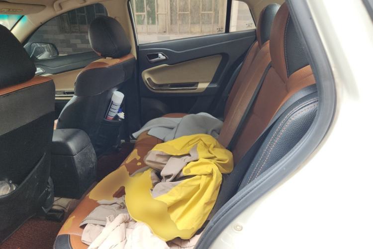 Used Haima Fumei 2014 M5 1.6L Automatic Elite Model Left Rear Seat