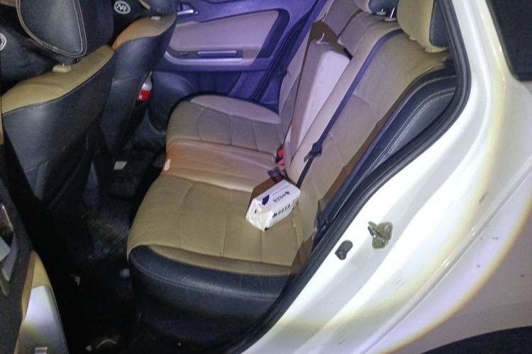 Used Haima Fumei 2014 M5 1.6L Automatic Comfort Model Left Rear Seat