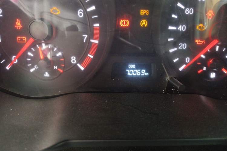 Used Haima Fumei 2014 M5 1.6L Manual Luxury Model Odometer Close Up