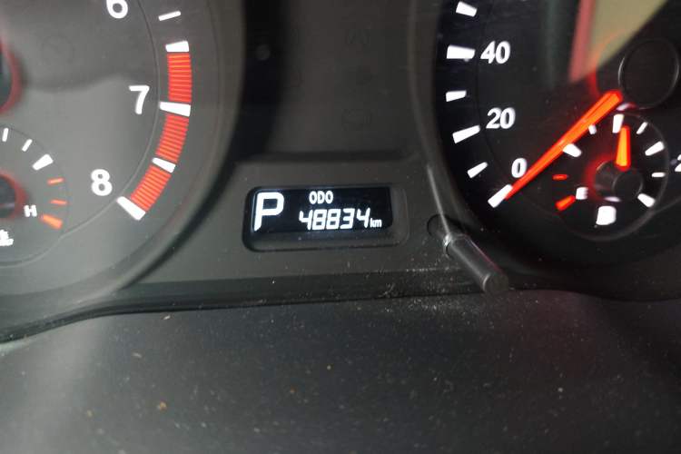 Used Haima Fumei 2014 M5 1.6L Automatic Comfort Model Odometer Close Up