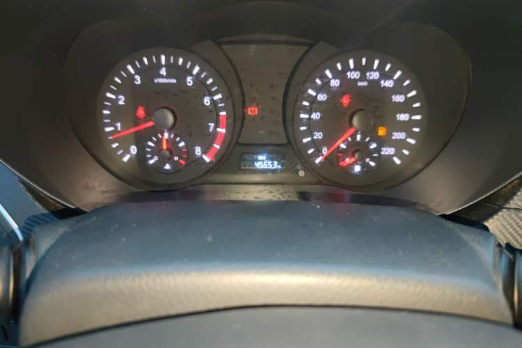 Used Haima Fumei 2014 M5 1.6L Manual Fashion Edition Odometer Close Up