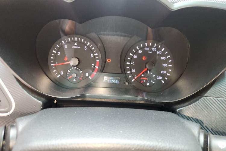 Used Haima Fumei 2014 M5 1.6L Automatic Elite Model Odometer Close Up