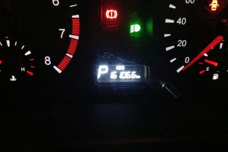 Used Haima Fumei 2014 M5 1.6L Automatic Comfort Model Odometer Close Up