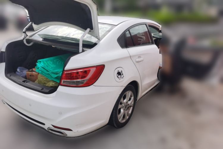 Used Haima Fumei 2014 M5 1.6L Automatic Comfort Model Rear Right 45 Deg