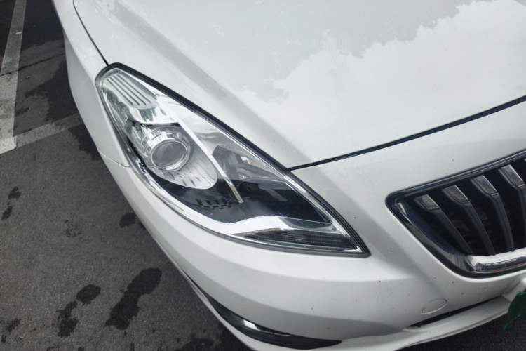 Used Haima Fumei 2014 M5 1.6L Manual Luxury Model Right Front Headlight