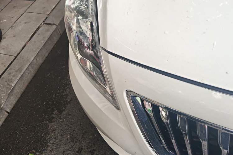 Used Haima Fumei 2014 M5 1.6L Manual Standard Model Right Front Headlight