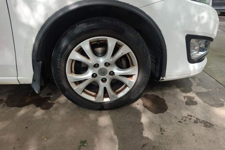 Used Haima Fumei 2014 M5 1.6L Manual Fashion Edition Right Front Wheel Hub