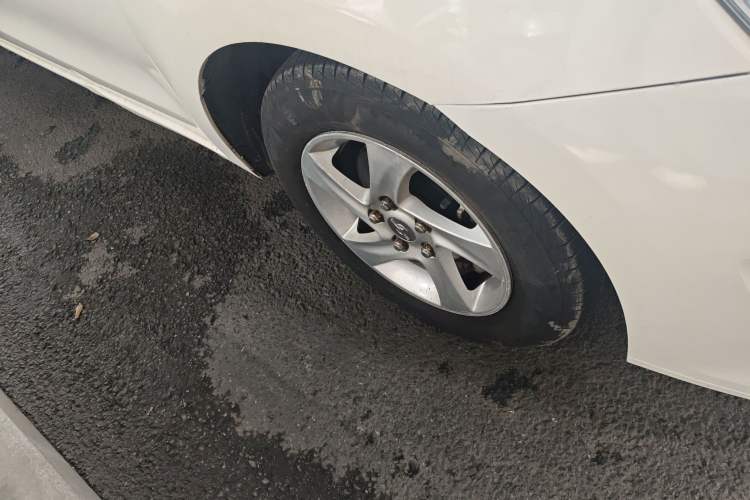 Used Haima Fumei 2014 M5 1.6L Manual Standard Model Right Front Wheel Hub
