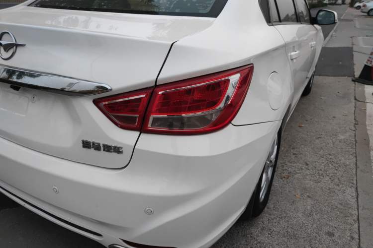 Used Haima Fumei 2014 M5 1.6L Manual Fashion Edition Right Rear Taillight