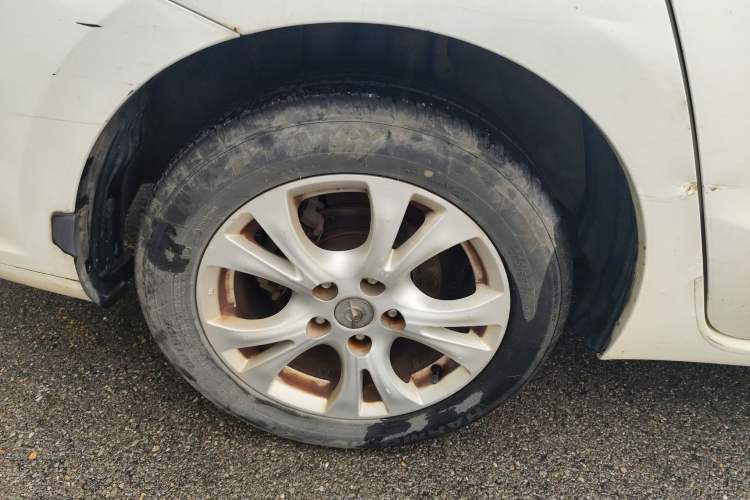 Used Haima Fumei 2014 M5 1.6L Manual Elite Model Right Rear Wheel Hub