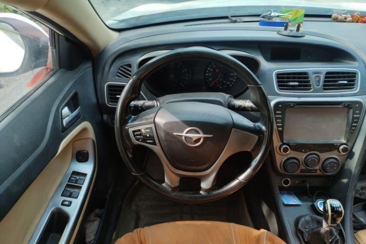 Used Haima Fumei 2014 M5 1.6L Manual Elite Model Steering Wheel