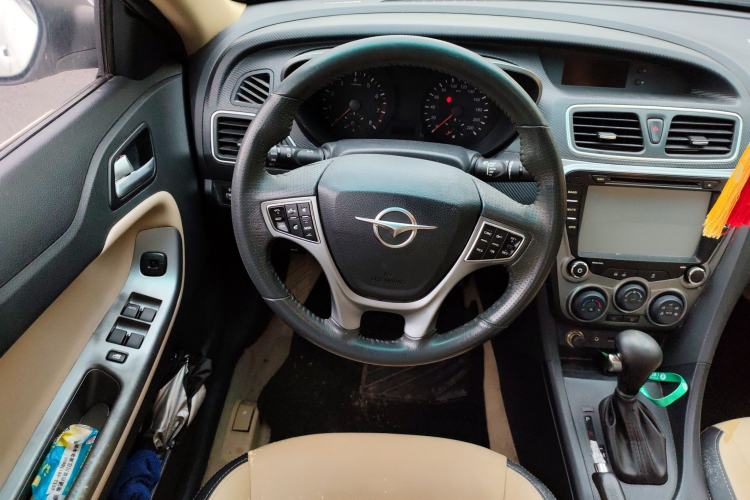 Used Haima Fumei 2014 M5 1.6L Automatic Comfort Model Steering Wheel