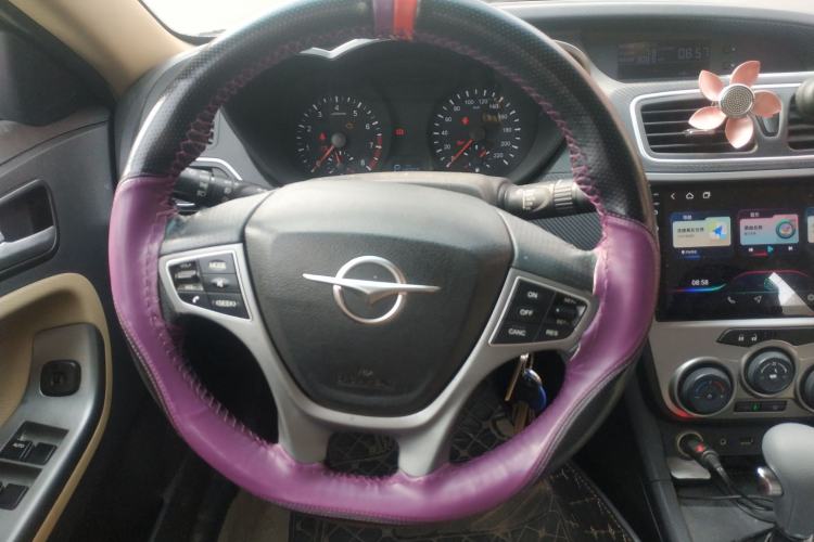 Used Haima Fumei 2014 M5 1.6L Automatic Elite Model Steering Wheel