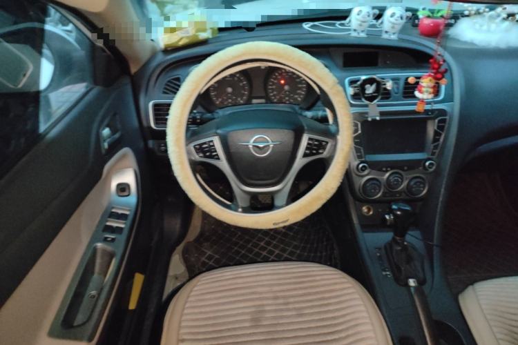 Used Haima Fumei 2014 M5 1.6L Automatic Elite Model Steering Wheel
