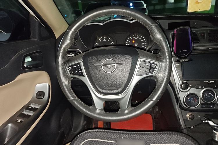 Used Haima Fumei 2014 M5 1.6L Automatic Comfort Model Steering Wheel