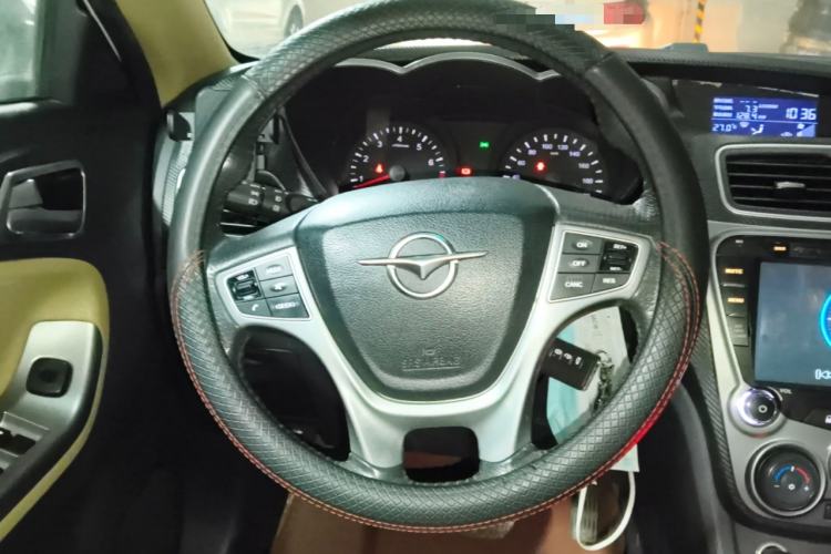 Used Haima Fumei 2014 M5 1.6L Automatic Elite Model Steering Wheel