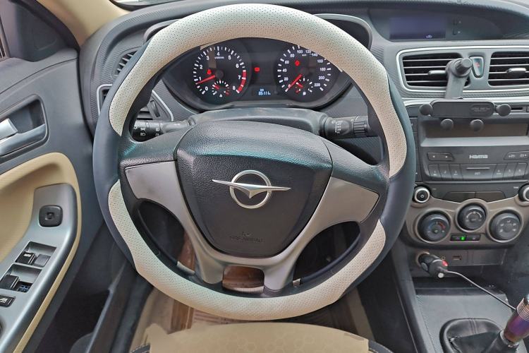 Used Haima Fumei 2014 M5 1.6L Manual Standard Model Steering Wheel