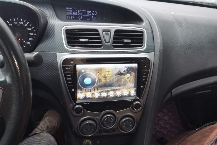 Used Haima Fumei 2014 M5 1.6L Manual Standard Model Audio And AC Panel