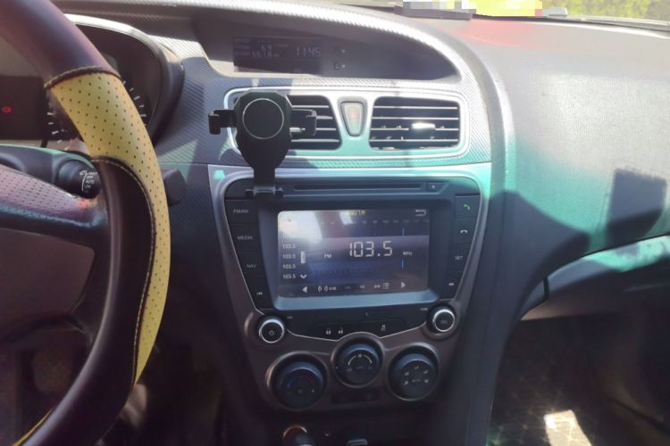 Used Haima Fumei 2014 M5 1.6L Manual Fashion Edition Audio And AC Panel