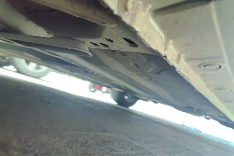 Used Haima Fumei 2014 M5 1.6L Manual Fashion Edition Chassis Front Left