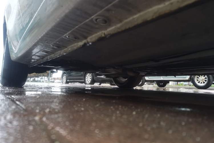 Used Haima Fumei 2014 M5 1.6L Manual Standard Model Chassis Front Right