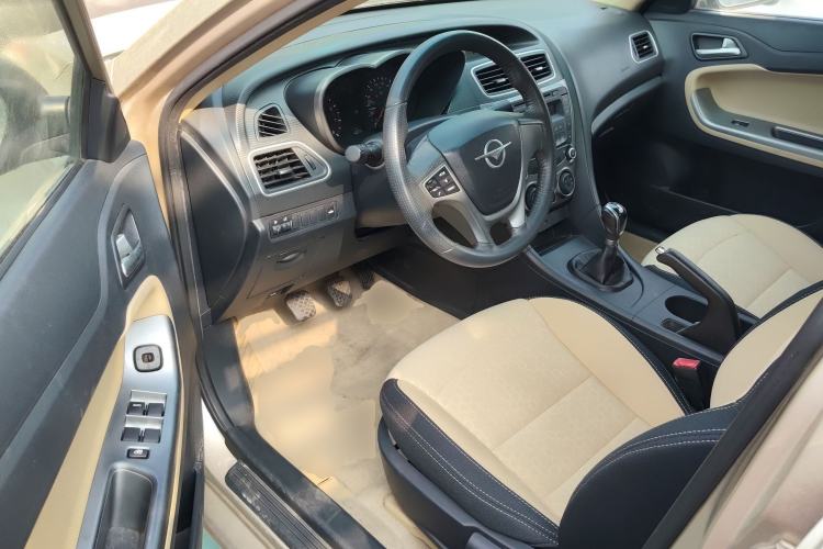 Used Haima Fumei 2014 M5 1.6L Manual Elite Model Driver Seat