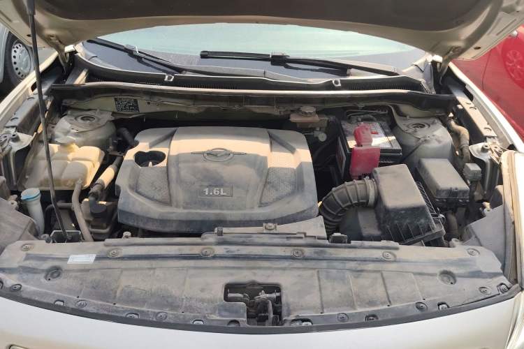 Used Haima Fumei 2014 M5 1.6L Manual Elite Model Engine Bay