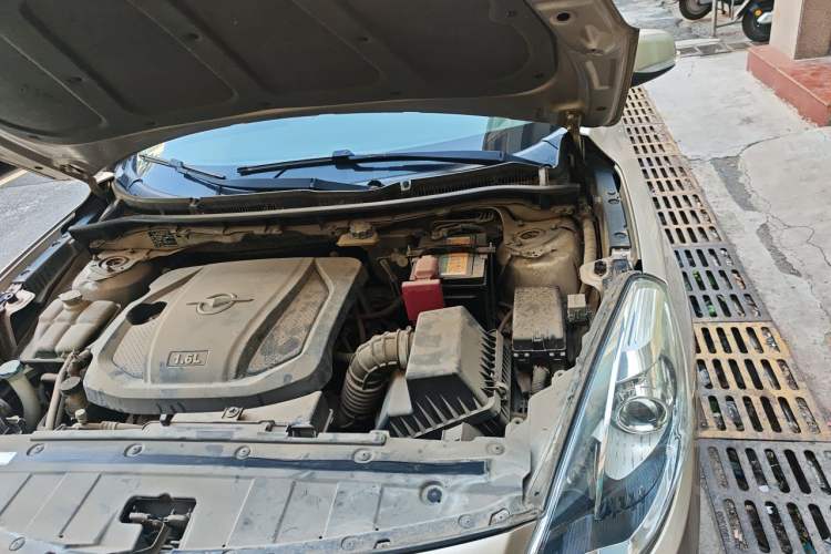 Used Haima Fumei 2014 M5 1.6L Manual Standard Model Engine Bay Left
