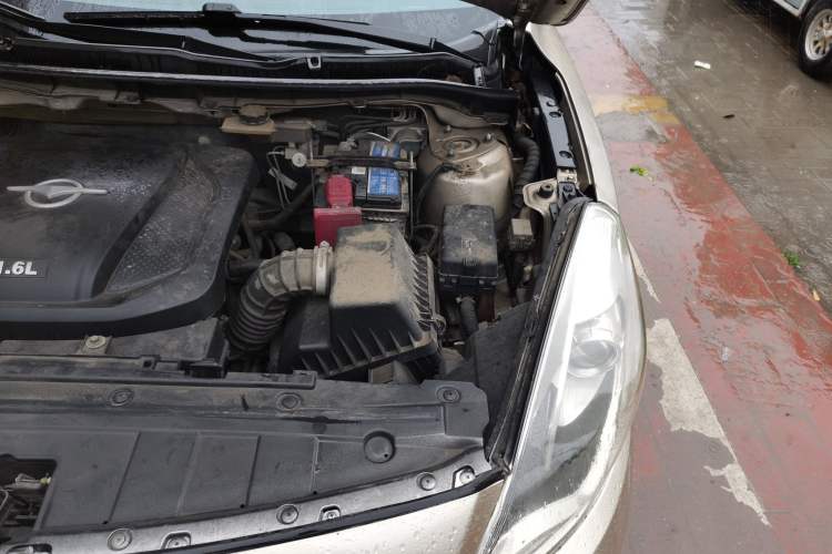 Used Haima Fumei 2014 M5 1.6L Manual Standard Model Engine Bay Left