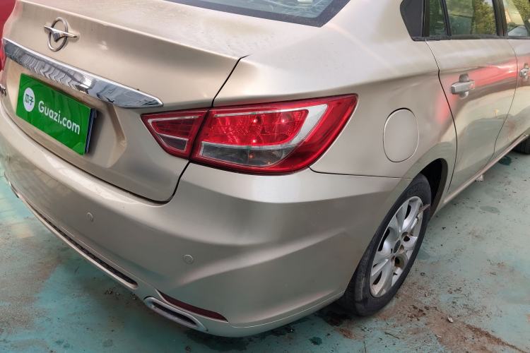 Used Haima Fumei 2014 M5 1.6L Manual Elite Model Exterior 3