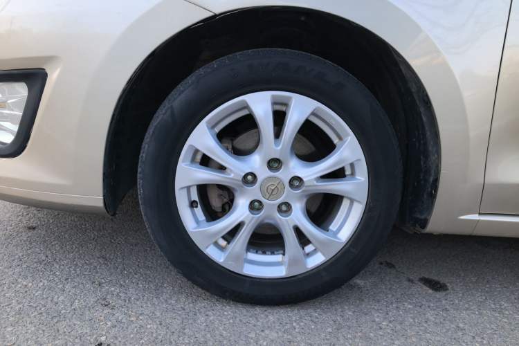 Used Haima Fumei 2014 M5 1.6L Manual Fashion Edition Exterior 7
