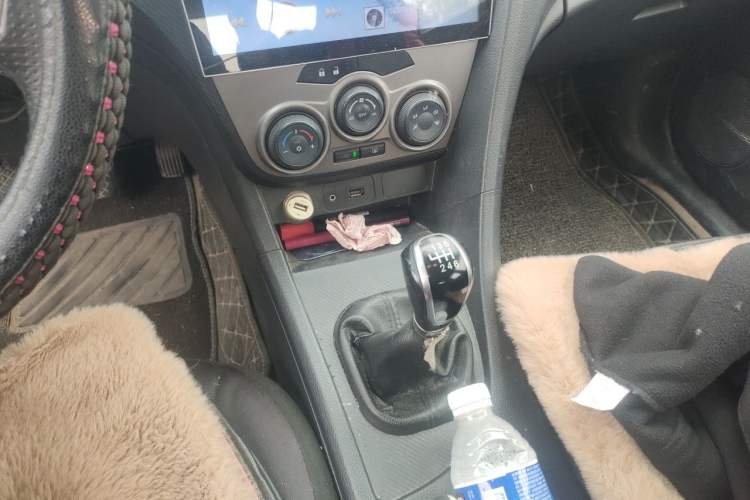 Used Haima Fumei 2014 M5 1.6L Manual Elite Model Gear Lever