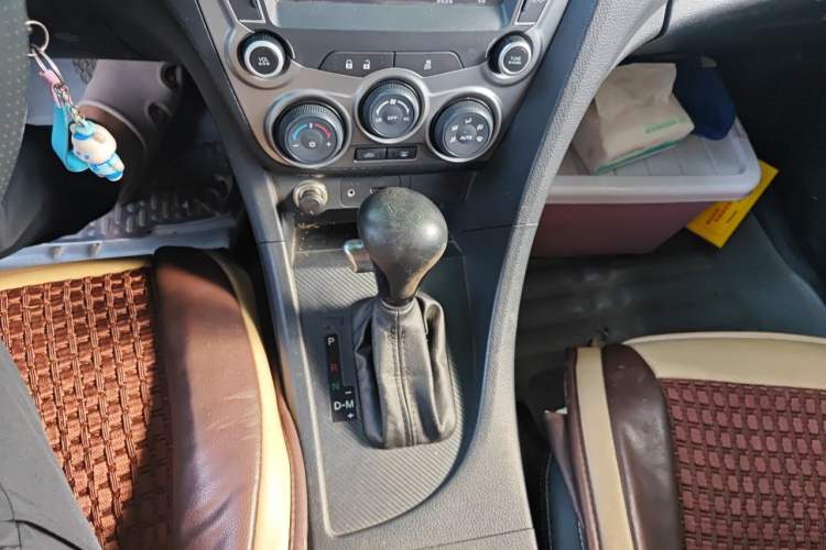 Used Haima Fumei 2014 M5 1.6L Automatic Comfort Model Gear Lever