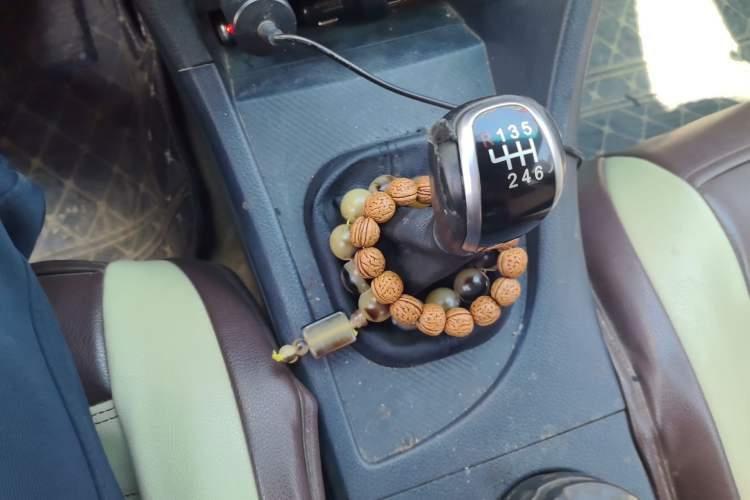 Used Haima Fumei 2014 M5 1.6L Manual Fashion Edition Gear Lever