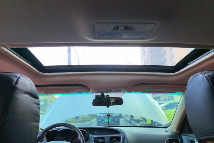 Used Haima Fumei 2014 M5 1.6L Manual Fashion Edition Headliner