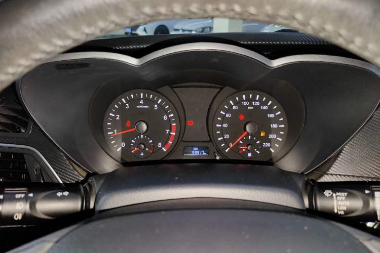 Used Haima Fumei 2014 M5 1.6L Manual Luxury Model Instrument Cluster