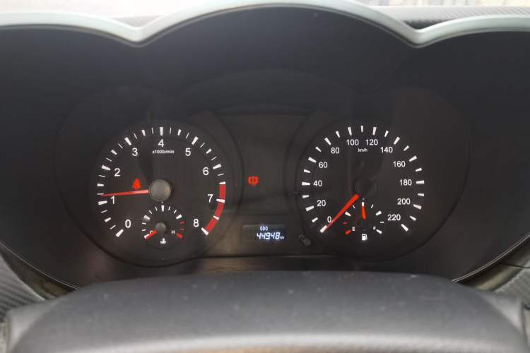 Used Haima Fumei 2014 M5 1.6L Manual Standard Model Instrument Cluster