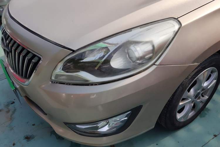 Used Haima Fumei 2014 M5 1.6L Manual Elite Model Left Front Headlight