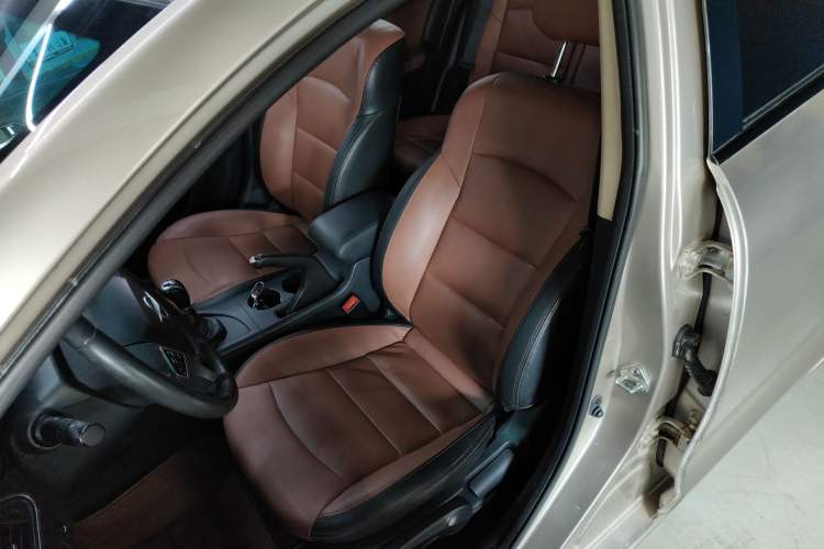 Used Haima Fumei 2014 M5 1.6L Manual Luxury Model Left Front Seat