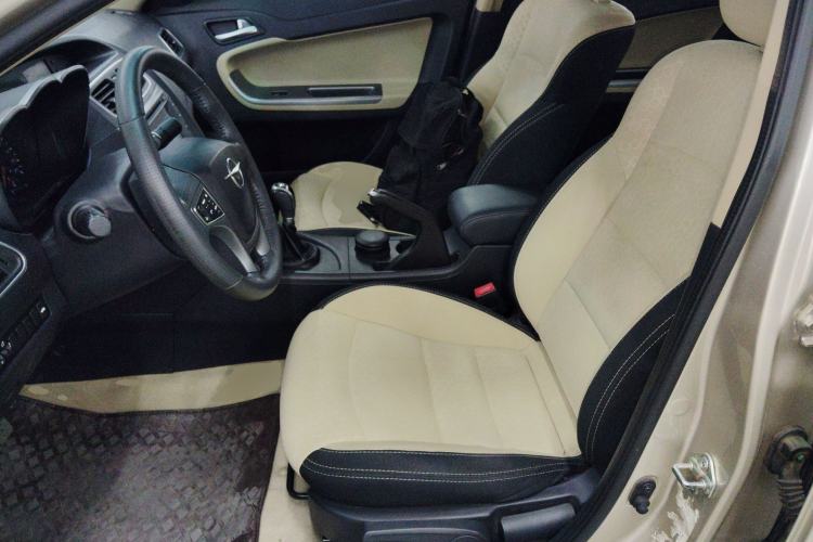 Used Haima Fumei 2014 M5 1.6L Manual Elite Model Left Front Seat
