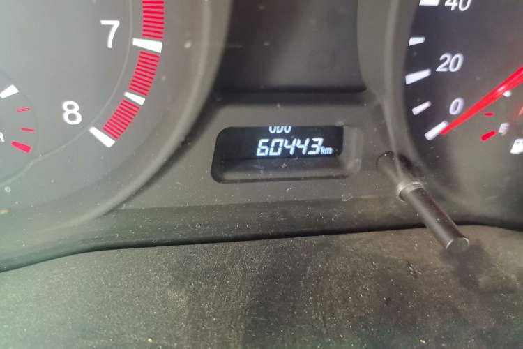 Used Haima Fumei 2014 M5 1.6L Manual Fashion Edition Odometer Close Up